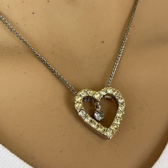 Vintage Necklace Rhinestone Heart Pendant Cable Chain Box Clasp Closure - Picture 4 of 15